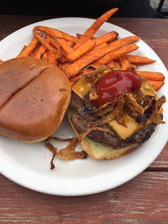 Hamilton's Bar & Grill